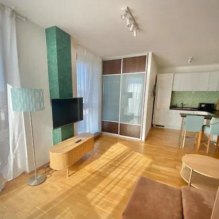 Sunny 100 With Views Close To The Centre Vienna Gate * ברטיסלאבה